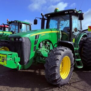 John Deere 8225R