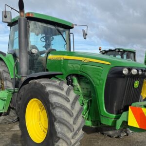 John Deere 8520